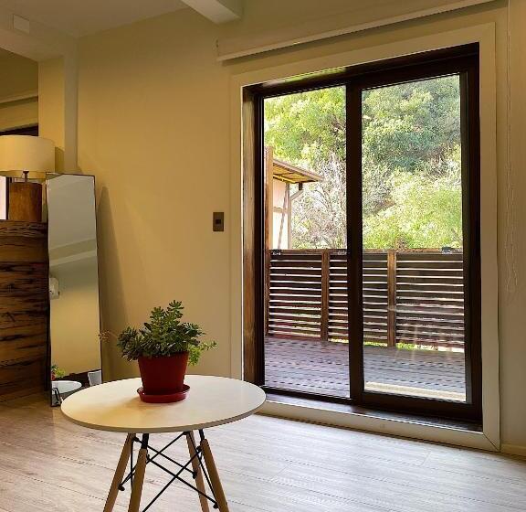 جناح مزود بجاكوزى, La Petite France