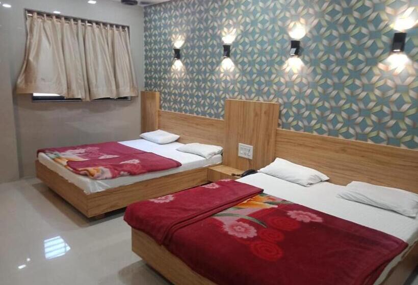 חדר דלוקס לארבעה, Milan