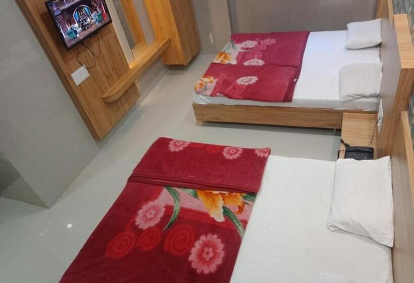 חדר דלוקס לארבעה, Milan