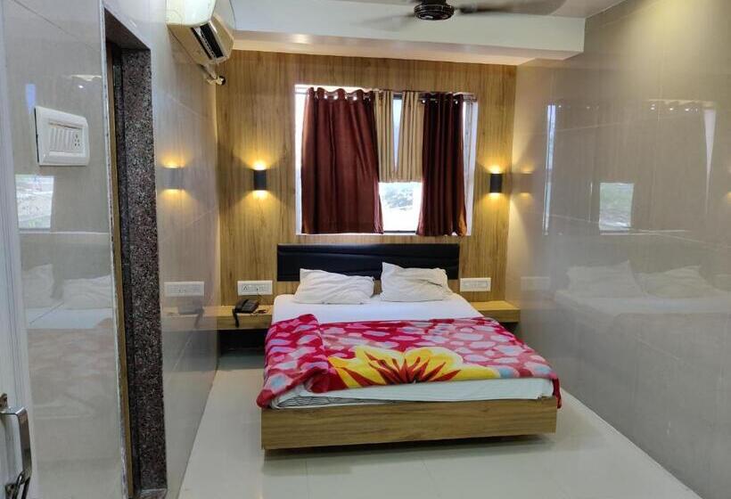 חדר דלוקס, Milan