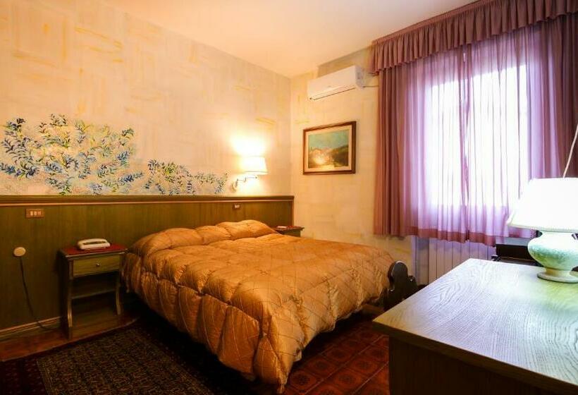 غرفة قياسية, Ristorante La Nuova Fattoria