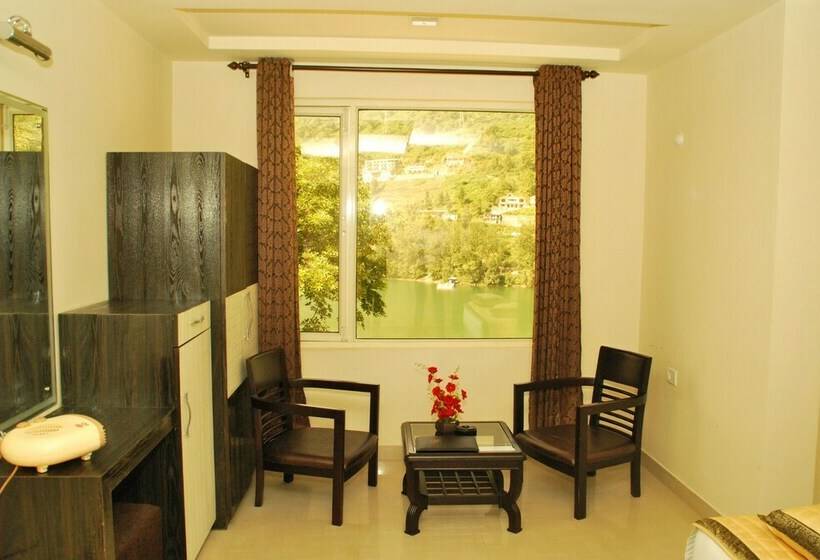 Семейный Номер, Royal Rosette