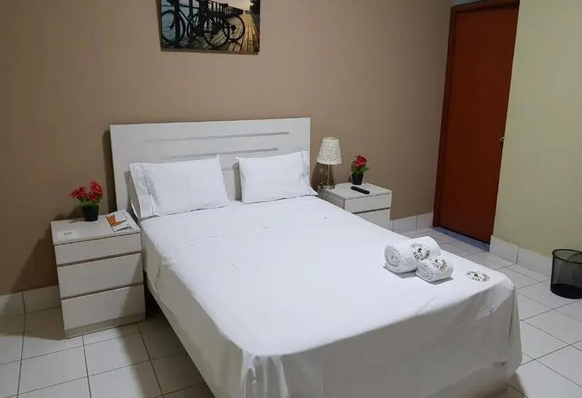 اتاق اکونومی, San Antonio