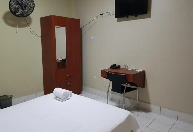 اتاق اکونومی, San Antonio
