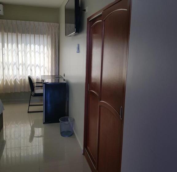 اتاق اجرایی, San Antonio