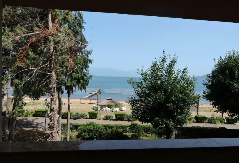 اتاق استاندارد, Lakeview Hotel And Resort