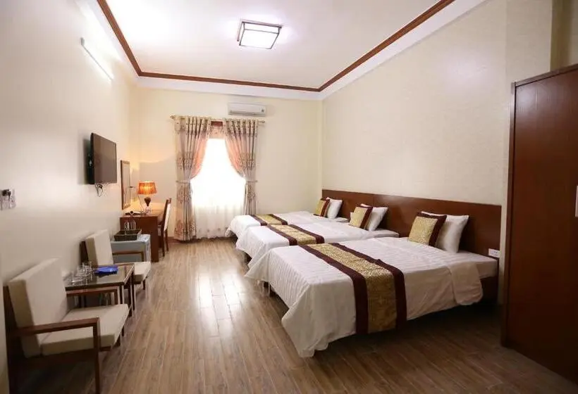 اتاق استاندارد سه نفره, Royal Hotel Ha Giang