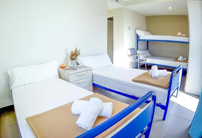 スタンダード４人部屋, Albergue El Río