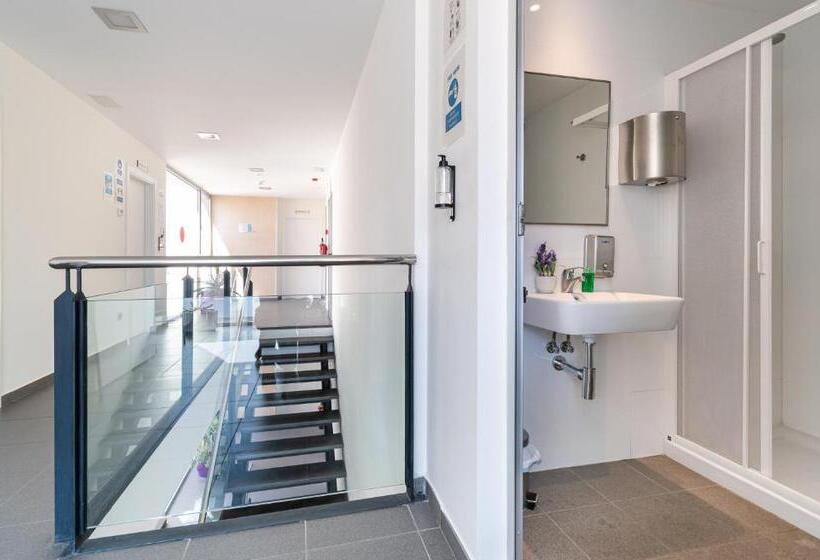 غرفة قياسية رباعية, Albergue El Río