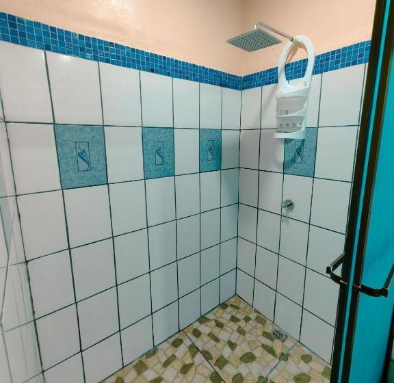 패밀리 룸, Gitana Corcovado, Y Tour Operador