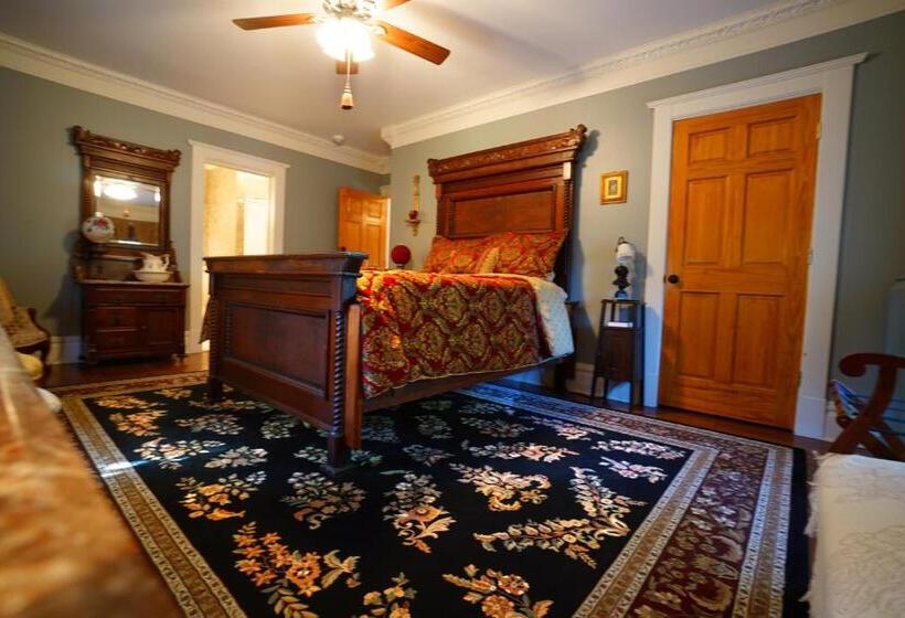 جناح, Rose Heart Inn