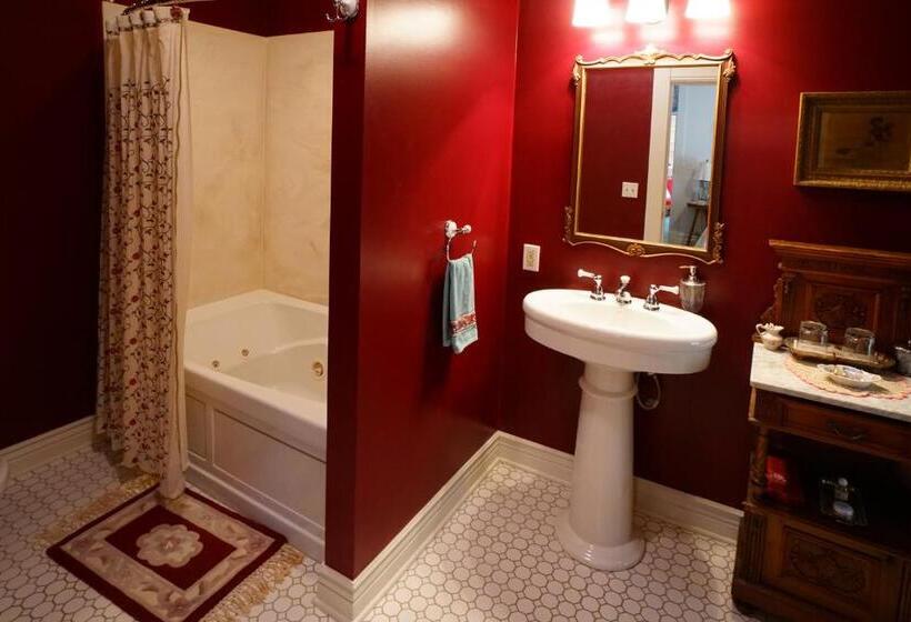 جناح مطلّ علي الحديقة, Rose Heart Inn