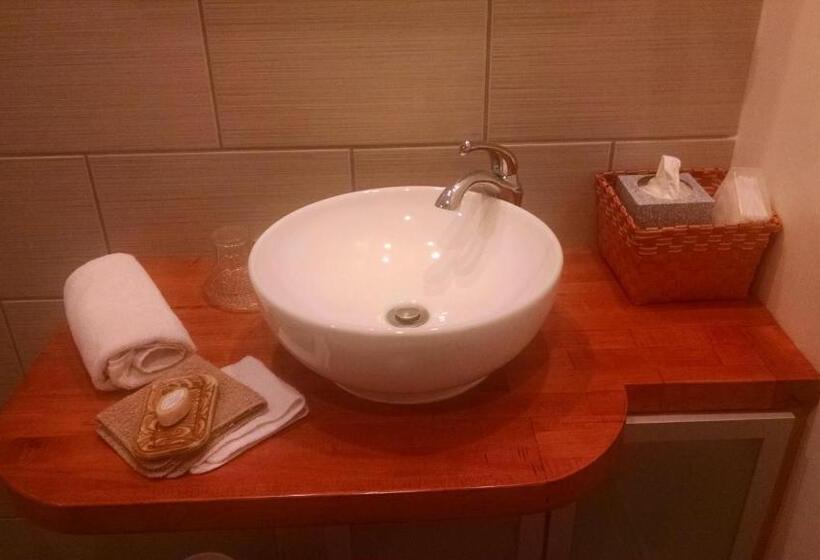 스탠다드 룸 킹사이즈 침대, Fruits Of Vienna B&b