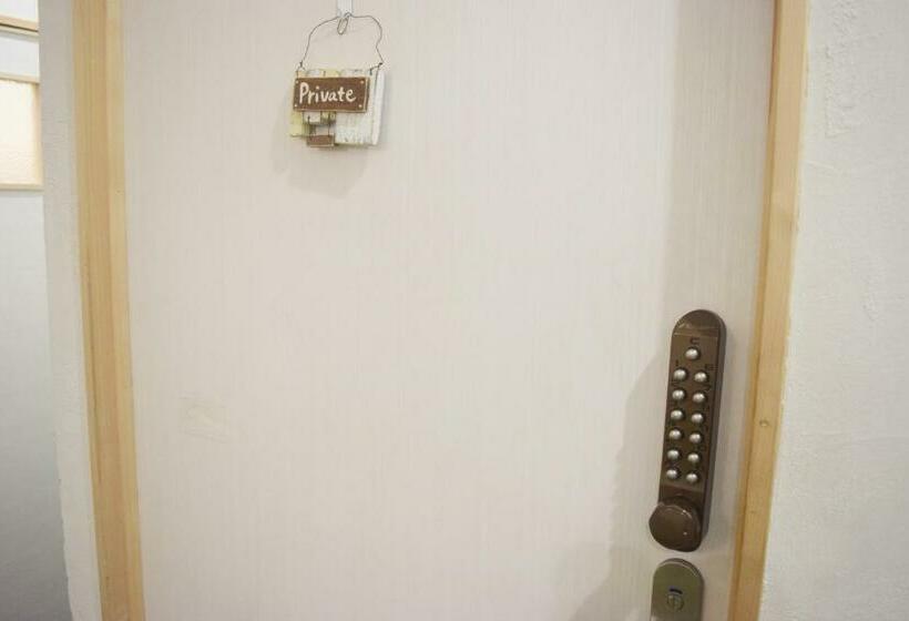 Семейный Номер, Hiroshima Hostel En