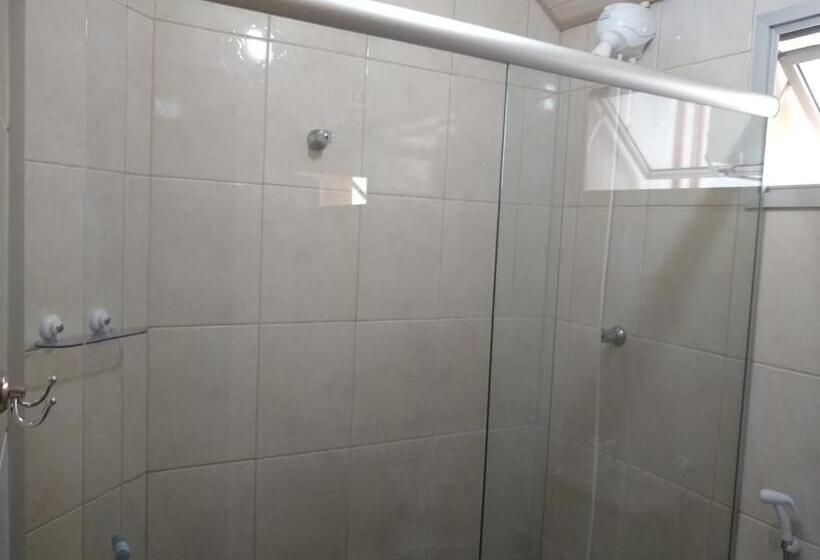 Chambre Standard, Di Fratelli