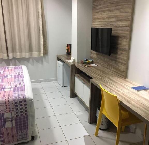 豪华房间, Etiqueta