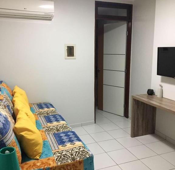 高品质的四人房间, Etiqueta