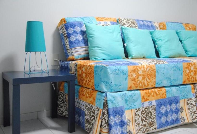 高品质的四人房间, Etiqueta