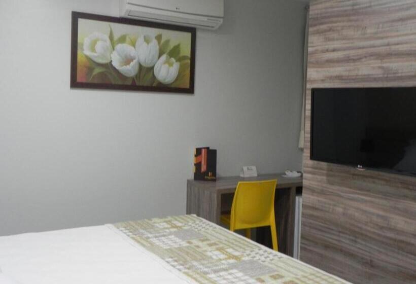 高品质的四人房间, Etiqueta