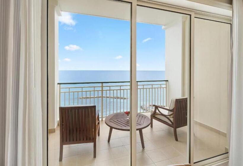 سوییت با چشم‌انداز دریا, Jewel Grande Montego Bay Resort And Spa
