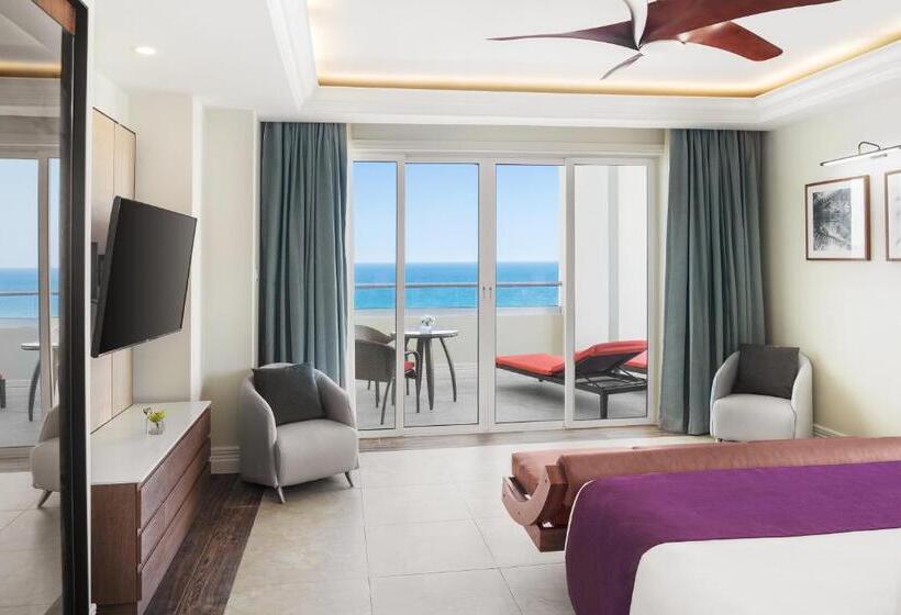 Deluxe Suite Sea View, Jewel Grande Montego Bay Resort And Spa