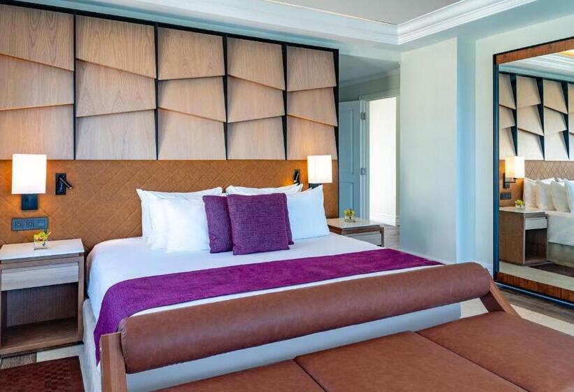 Deluxe Suite Sea View, Jewel Grande Montego Bay Resort And Spa