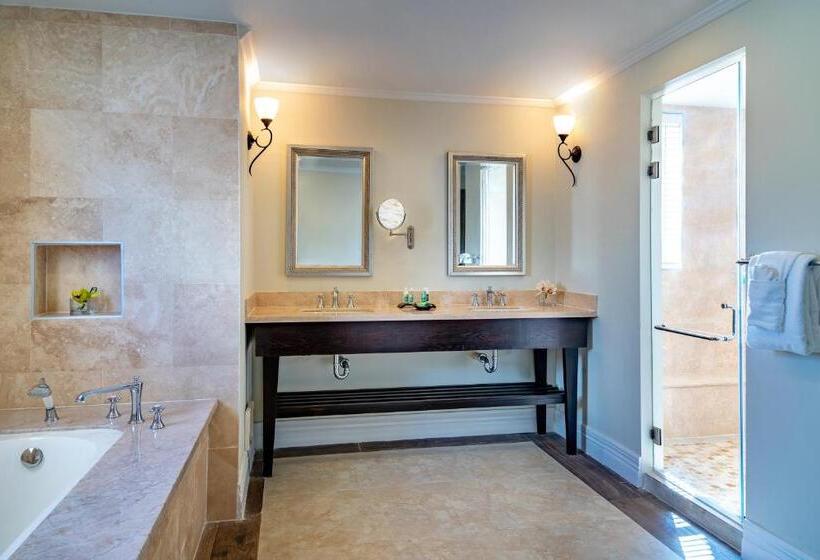 Deluxe Suite Sea View, Jewel Grande Montego Bay Resort And Spa