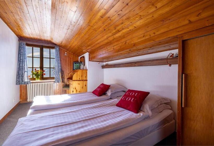 バス共有のスタンダードルーム, Le Coucou Hotel Restaurant & Lounge Bar