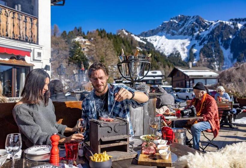 バス共有のスタンダードルーム, Le Coucou Hotel Restaurant & Lounge Bar