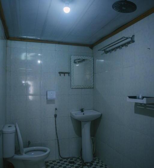 חדר משפחתי נוף לים, Freddies Santai Sumurtiga