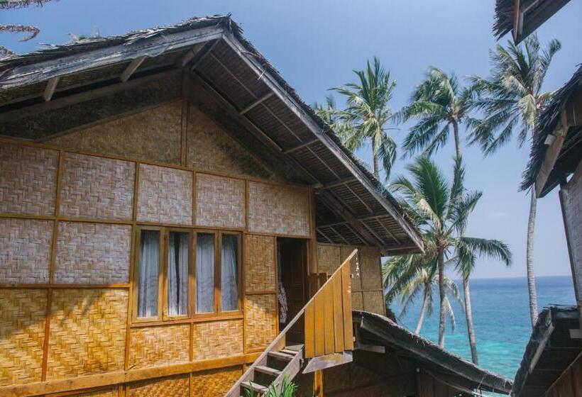 חדר משפחתי נוף לים, Freddies Santai Sumurtiga