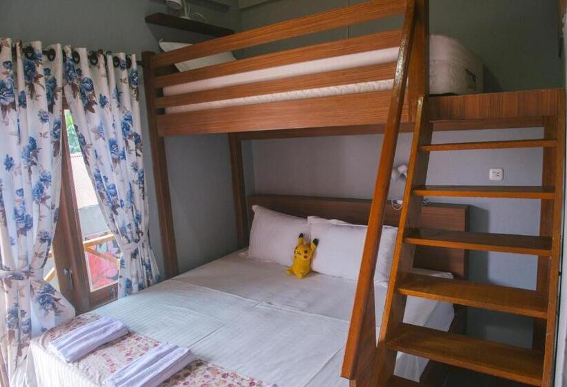 חדר סטנדרט, Freddies Santai Sumurtiga