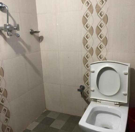 اتاق استاندارد با چشم‌انداز باغ, Goodday Backpackers