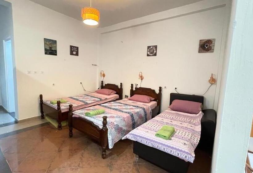 اتاق اکونومی, Hostel Flash Ulcinj