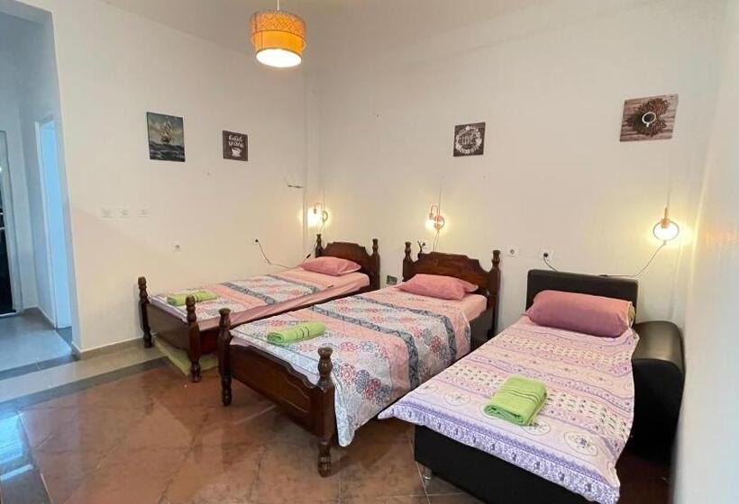 اتاق اکونومی, Hostel Flash Ulcinj