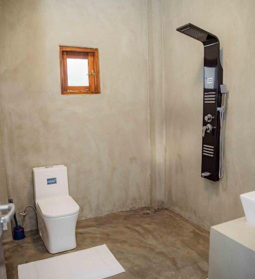 Номер Deluxe с Балконом, Hirigala Beach Resort