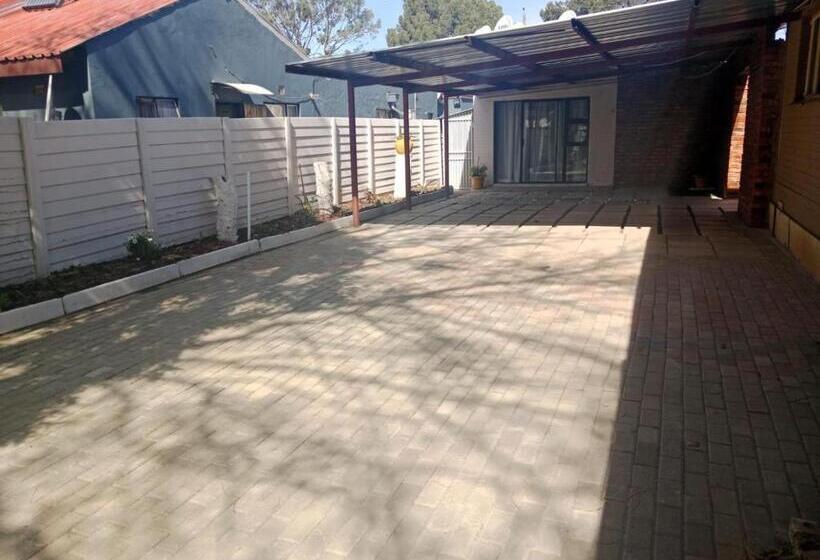 스탠다드 룸, Achimer At 44