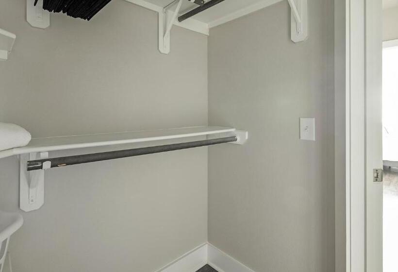 Апартаменты 1 Спальня, Voyager At Space Center By Barsala