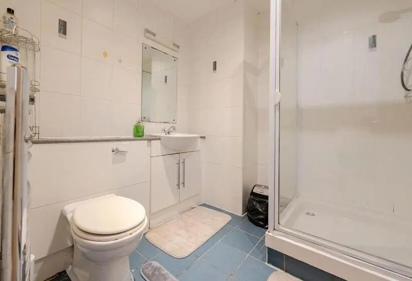 اتاق استاندارد, Private Room In Cardiff City Center
