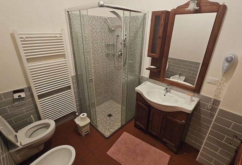 غرفة قياسية ثلاثية, Casa Giulietta B&b