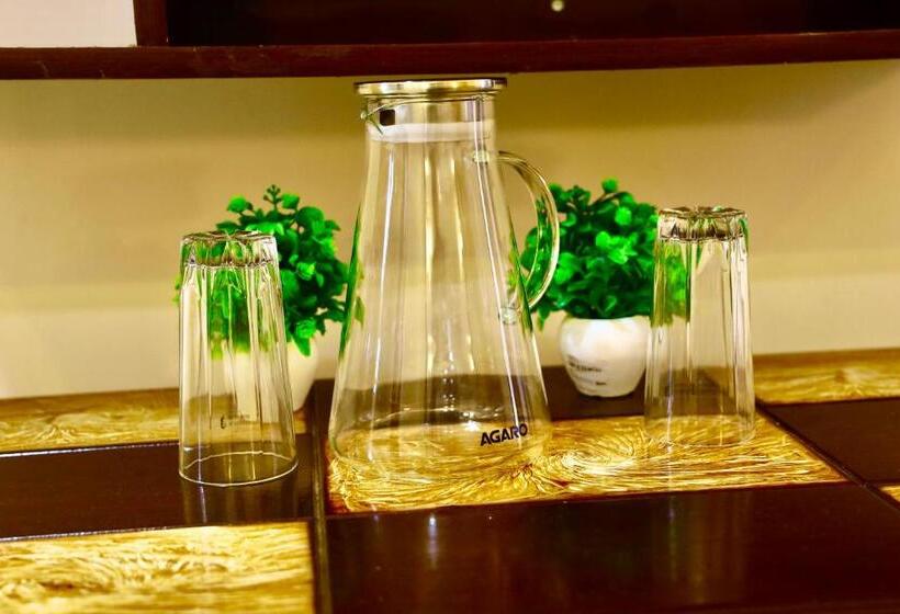 디럭스 룸, Gokulam Grand