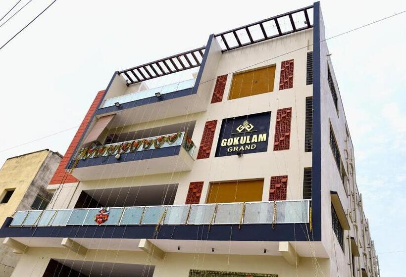 이코노미 룸, Gokulam Grand