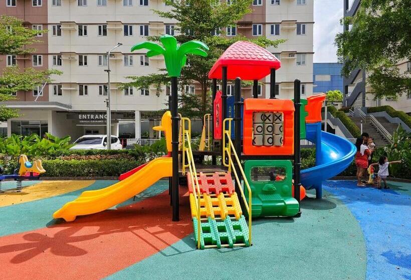 סוויטה נוף לבריכה, Lakwatsero Caviteño Suites