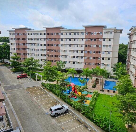 סוויטה נוף לבריכה, Lakwatsero Caviteño Suites