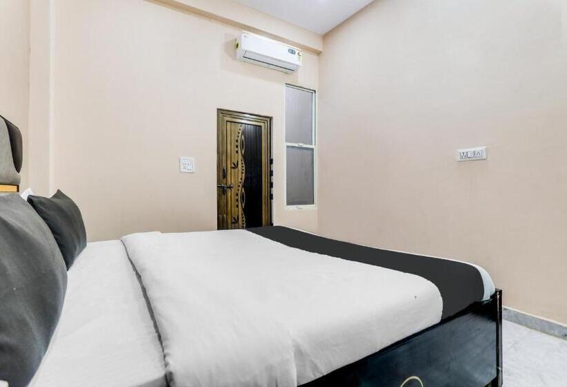 اتاق کلاسیک سه تخته, O Apna