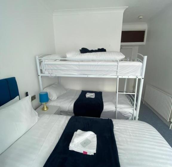 Economy Triple Room, The New Atlas