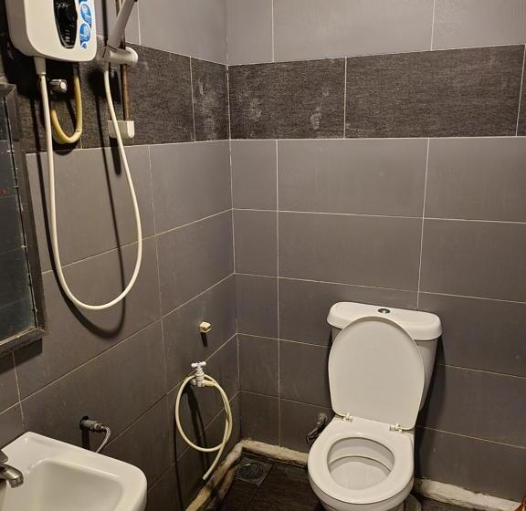 Quarto Triplo Estandar com Sacada, Tamara Resort Motel