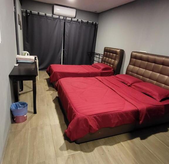 Quarto Triplo Estandar com Sacada, Tamara Resort Motel