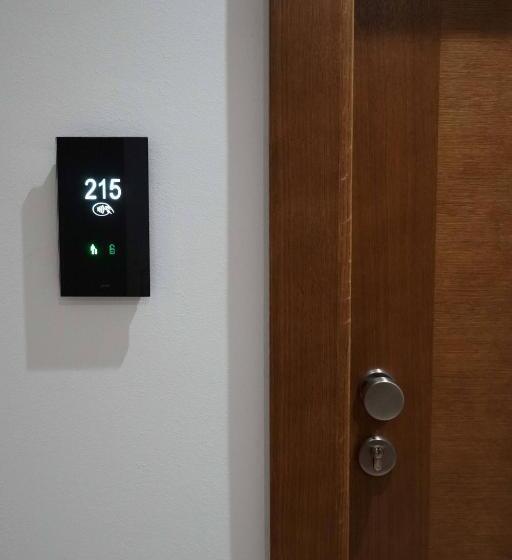 اتاق استاندارد, 81