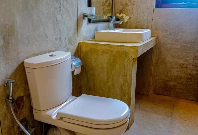 اتاق استاندارد با چشم‌انداز دریاچه, Sigiri Lanka Resort